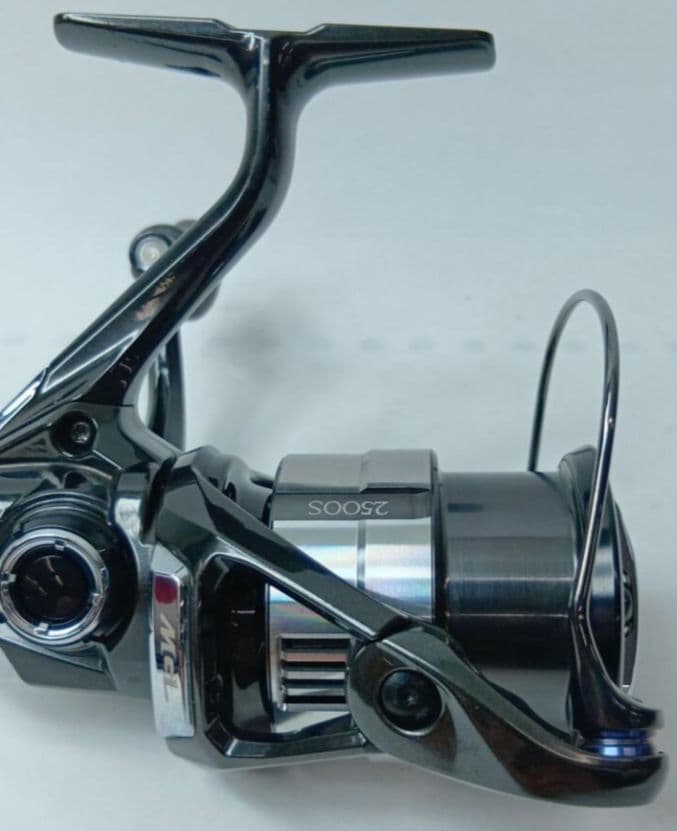 SHIMANO Vanquish 2500S スピニングリール 箱付き