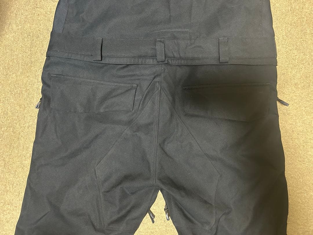ジャケット新品 パンツほぼ未使用volcom ウェア上下 xxl