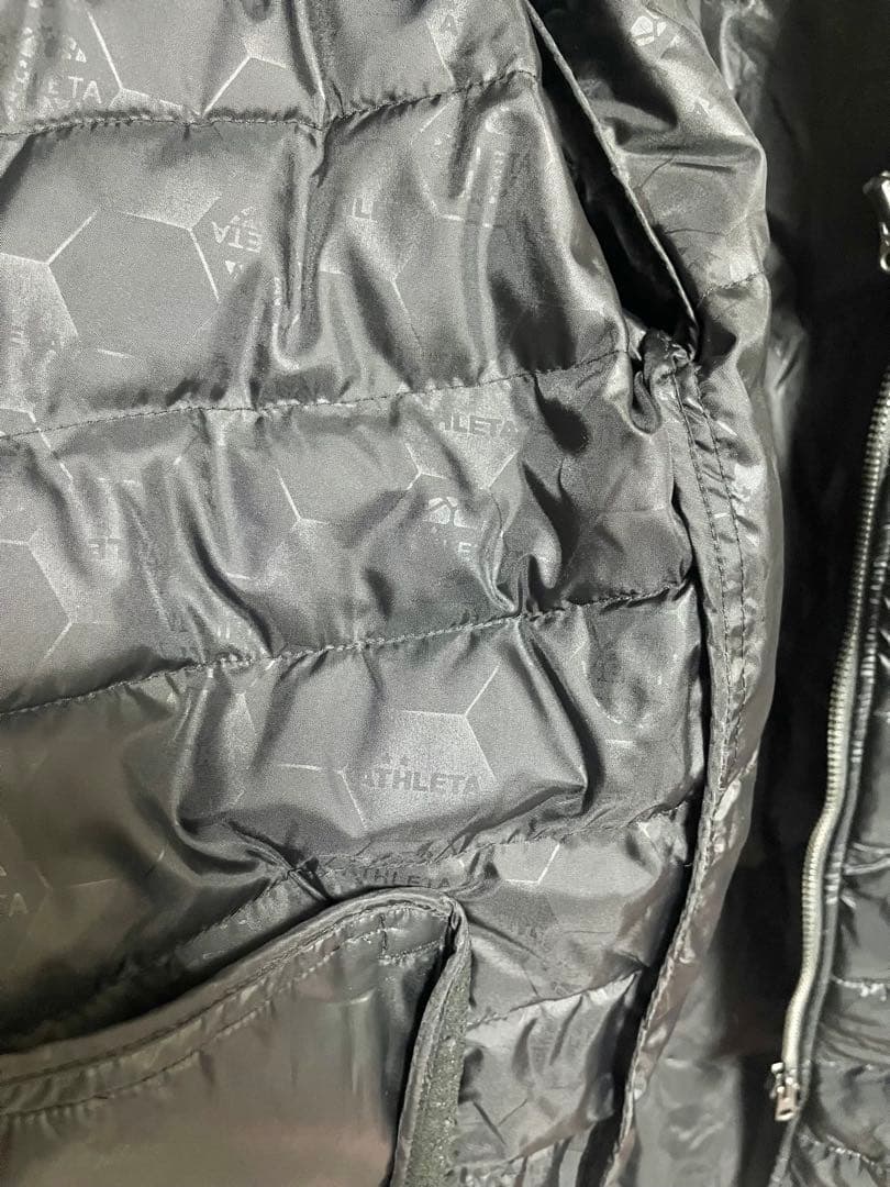 【美品】ATHLETA 160 フード付きダウンコート ブラック　ベンチコート