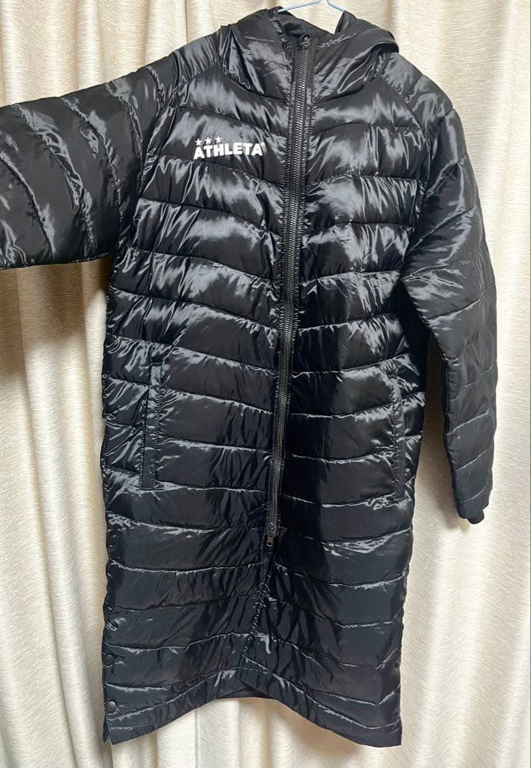【美品】ATHLETA 160 フード付きダウンコート ブラック　ベンチコート