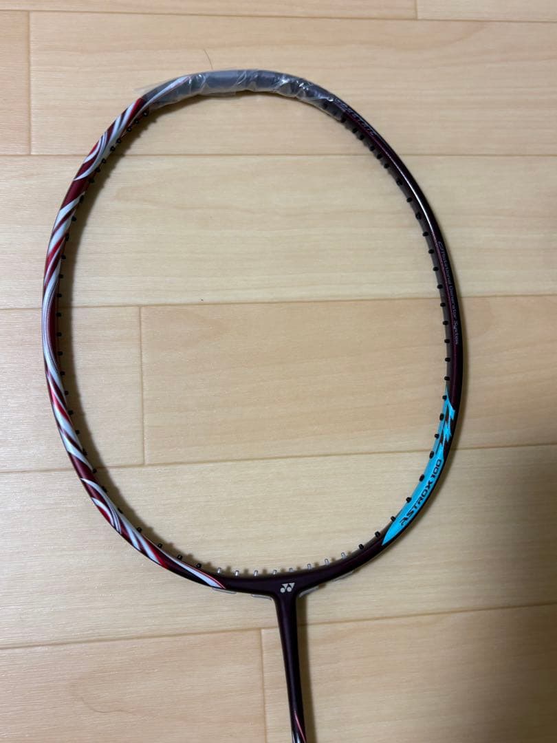 新品/極美品　Yonex Astrox100zz クレナイ、ダークネイビー