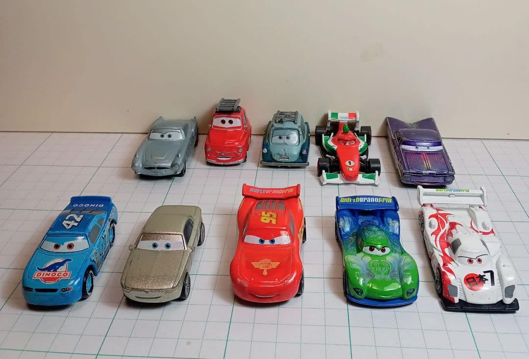 トミカディズニーカーズ10台