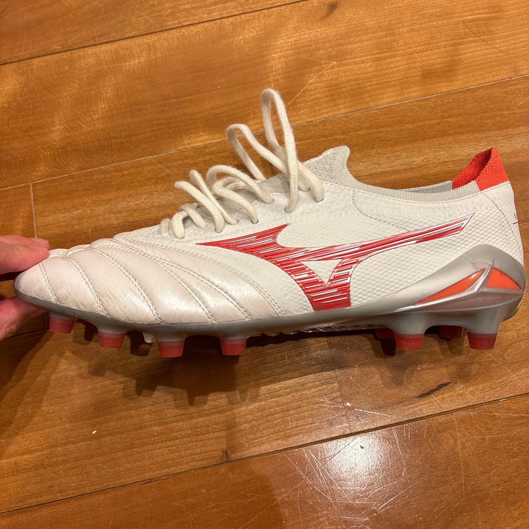 MORELIA NEO4 β JAPAN 26.5 ホワイト/レッド　美品