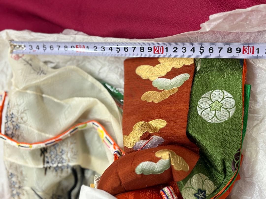 伝統的 雛人形 木箱入　豪華で綺麗