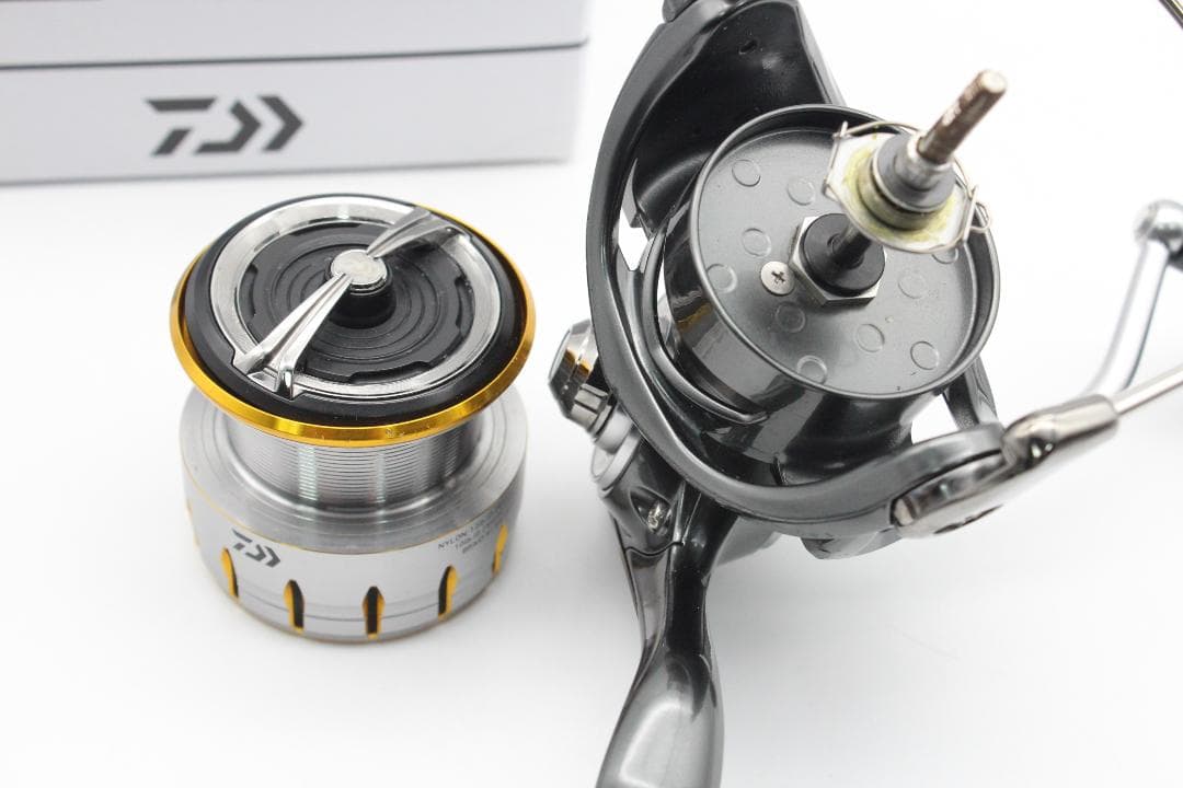 DAIWA ダイワ 18 ブラスト LT 4000-CXH スピニングリール