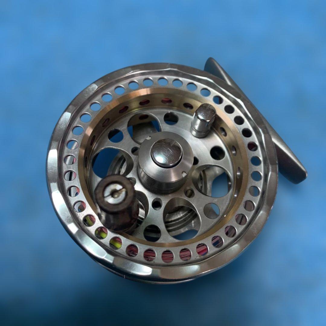 【SHIMANO】鱗夕彩　Esplaty スペシャル67 チヌ釣り用片軸リール