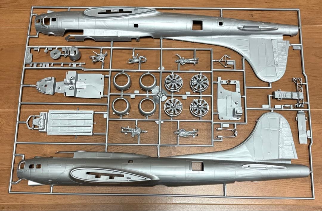 最終値下MONOGRAM B-17G FLYING FORTRESS 1/48