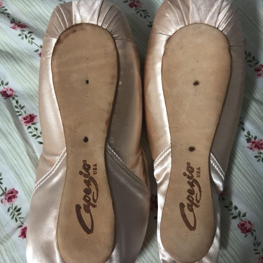 新品(カペジオ)トーシューズ