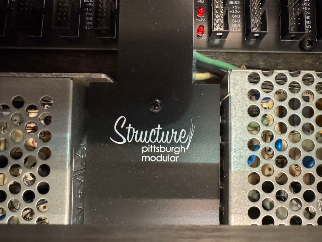 【美品】Pittsburgh Modular モジュラーシンセ ケース124HP