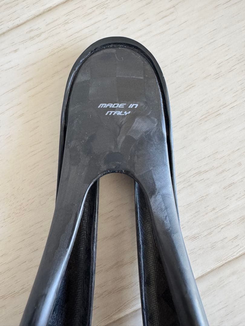 セライタリア　selle italia SLR サドル カーボン製 ブラック
