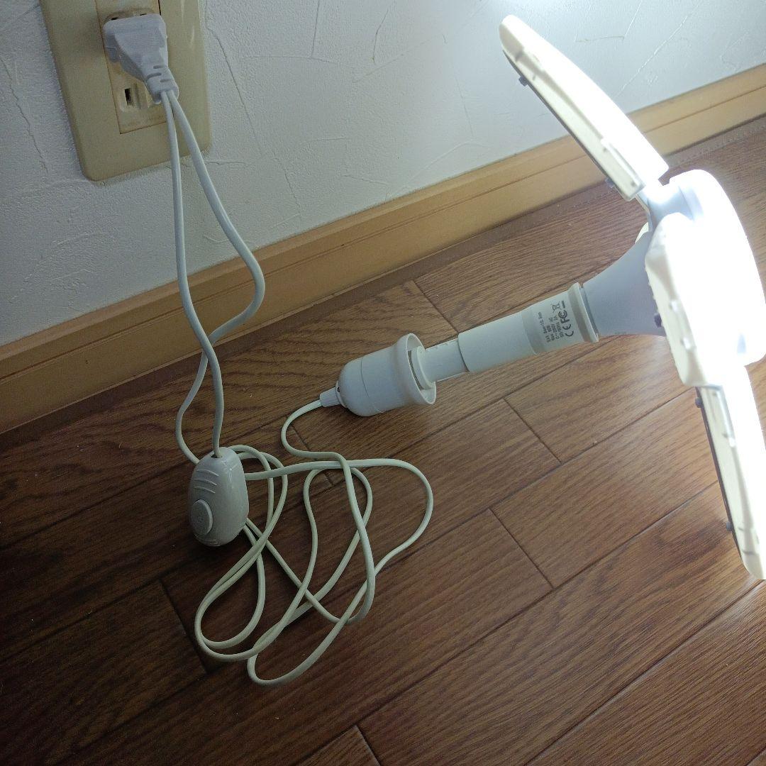 倉庫、ガレージ、作業灯LED蛍光灯 4枚羽根 ホワイト