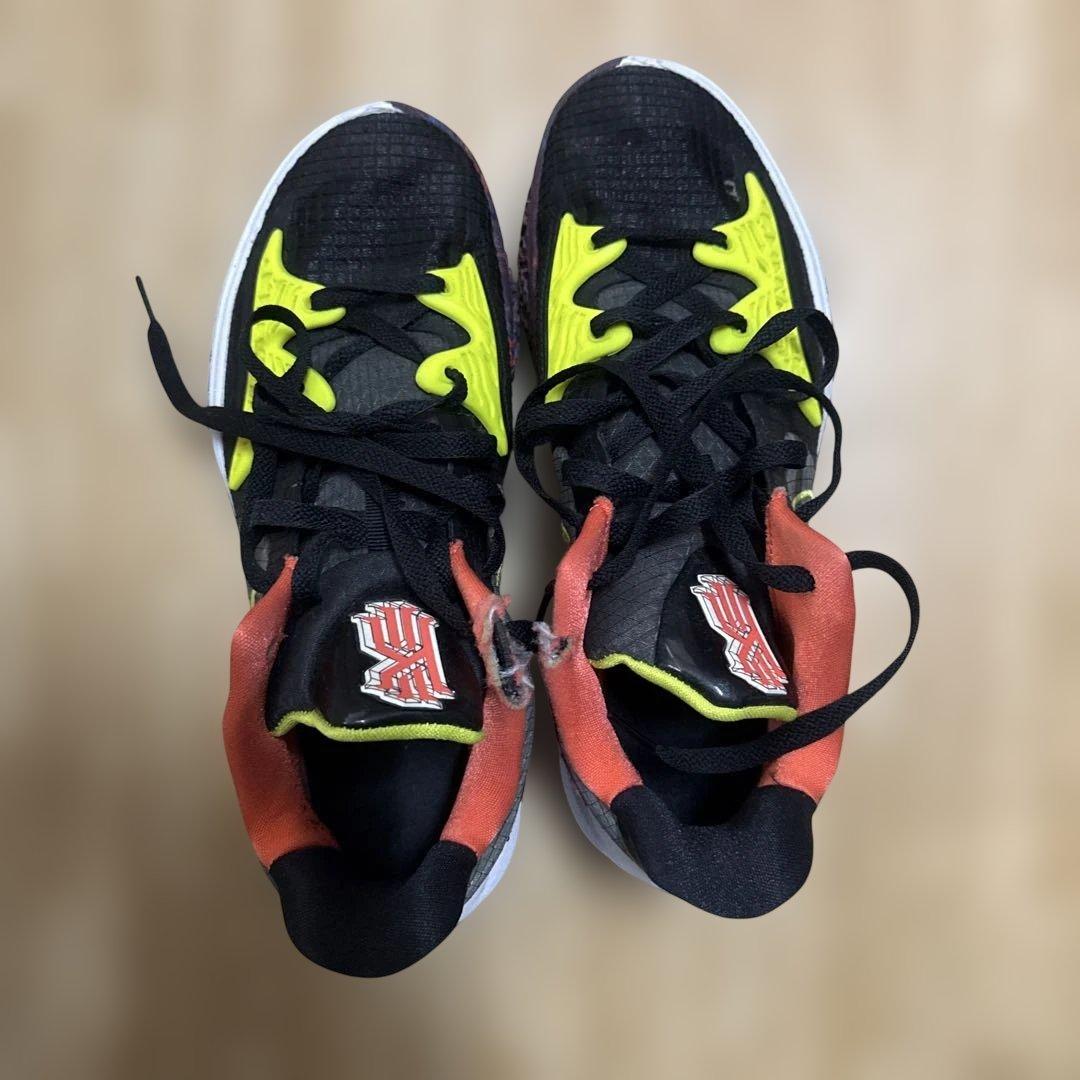 ナイキ　カイリーロー4 kyrie low4