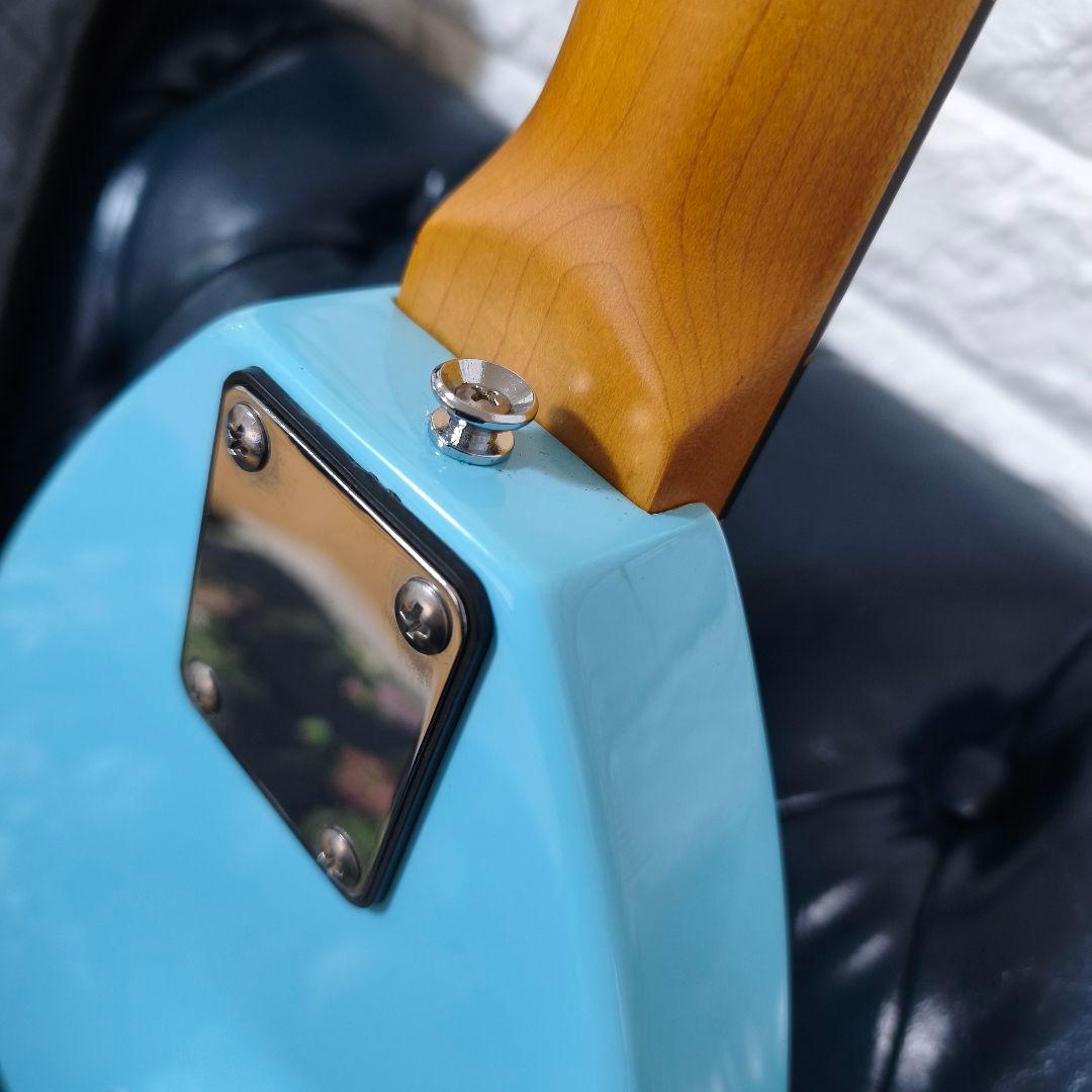 VOX APACHE-1 アンプ内蔵ミニエレキギター 水色 トラベルギター