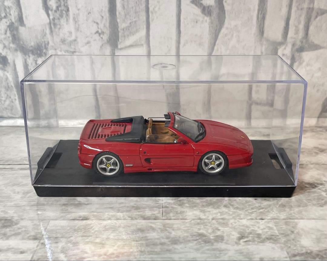 フェラーリ　F355 スパイダー　1/43 ダイキャストミニカー