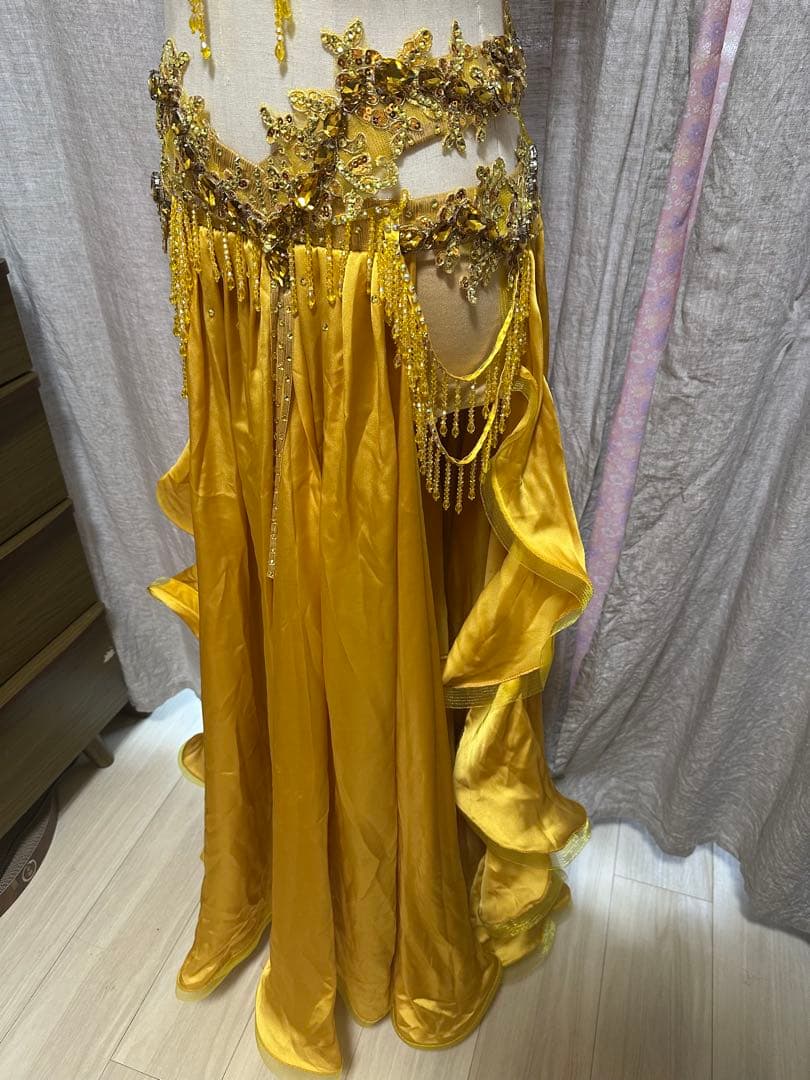 <春節祭>波　オーダー豪華衣装　新品　ベリーダンス　4点セット