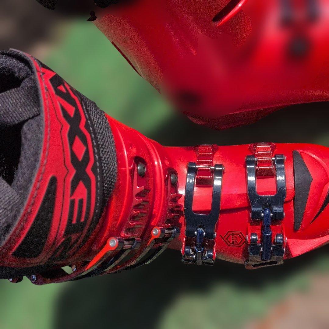 REXXAM REVO 110レッド スキー用ブーツ