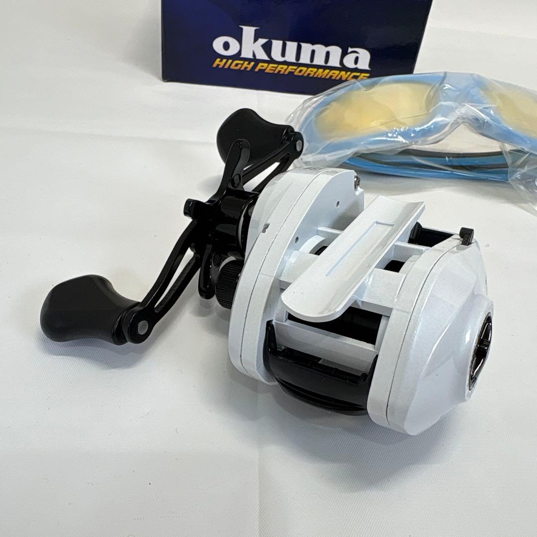OKUMA ベイトリール 釣り リール 右ハンドル 美品