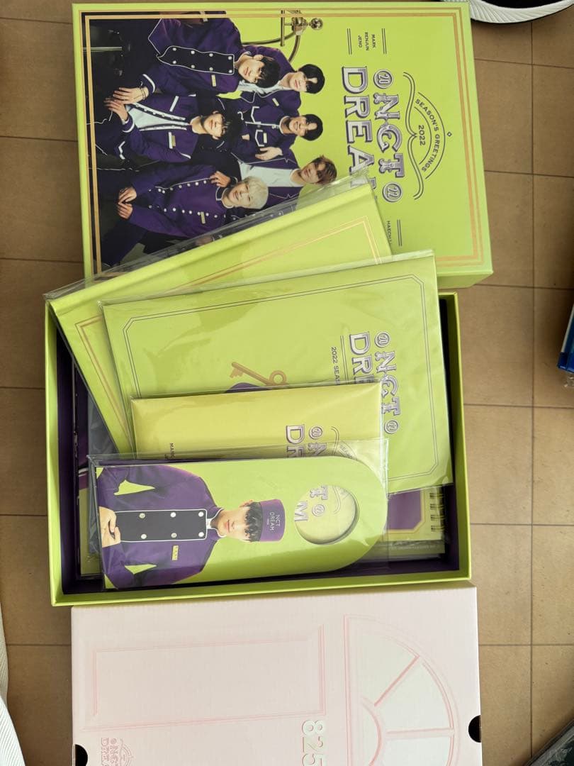 新品同様多数！大量NCT127グッズ　ペンライト　シーグリ　CD DVD