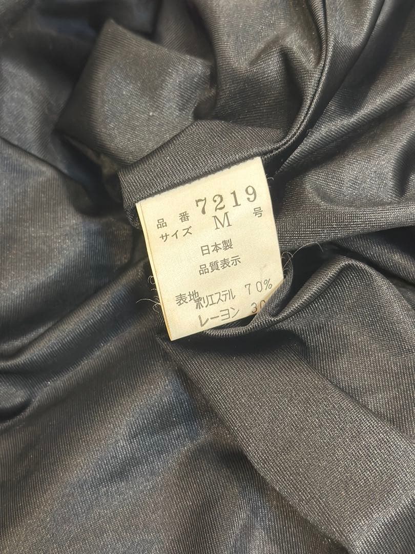 【一度のみ着用・美品】社交ダンス ラテンドレス セキネ 日本製 M 黒×金ラメ