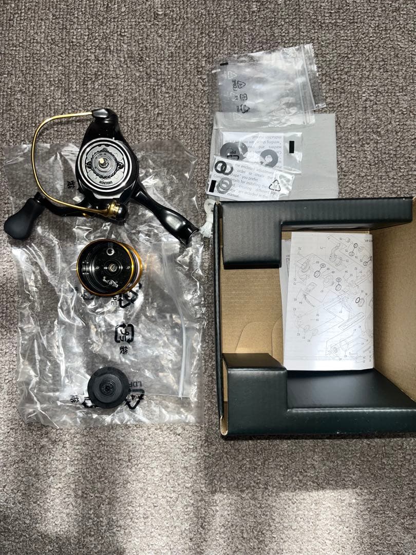 SHIMANO ソアレXR C2000SSHG スピニングリール