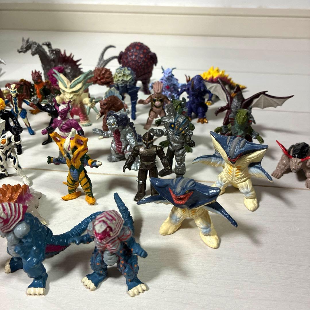 ウルトラマンティガ　ティガモンスター超全集 ミニチュアフィギュア52体セット
