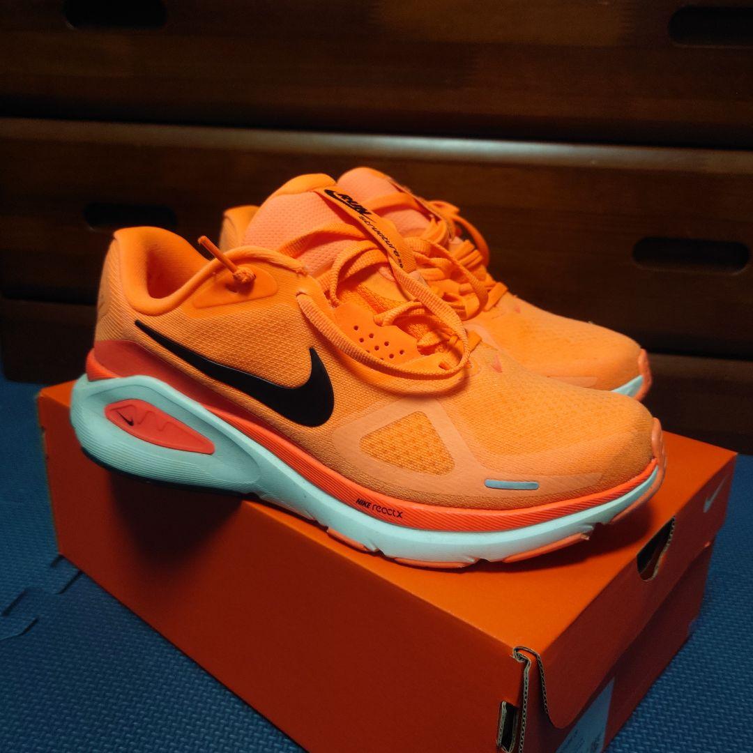 NIKE ストラクチャー26