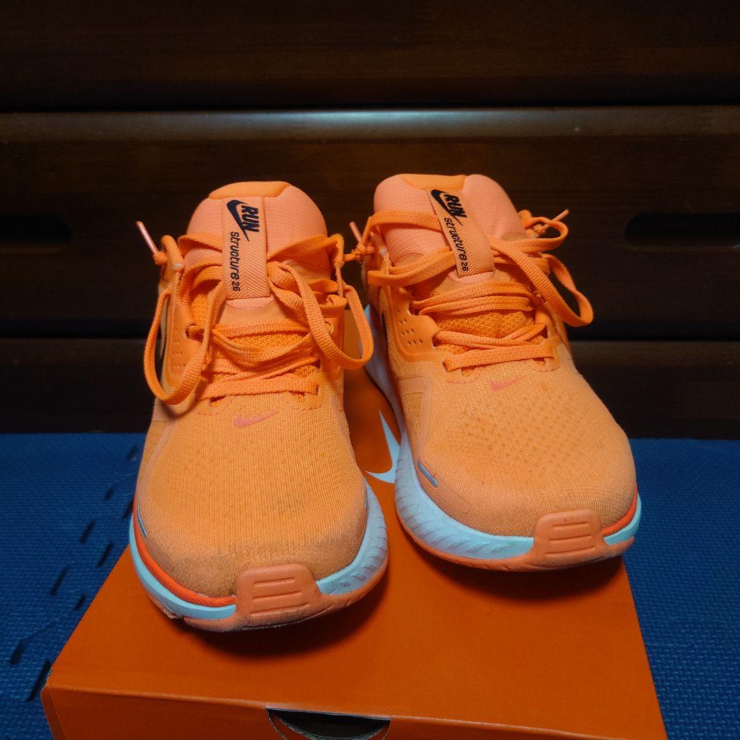 NIKE ストラクチャー26