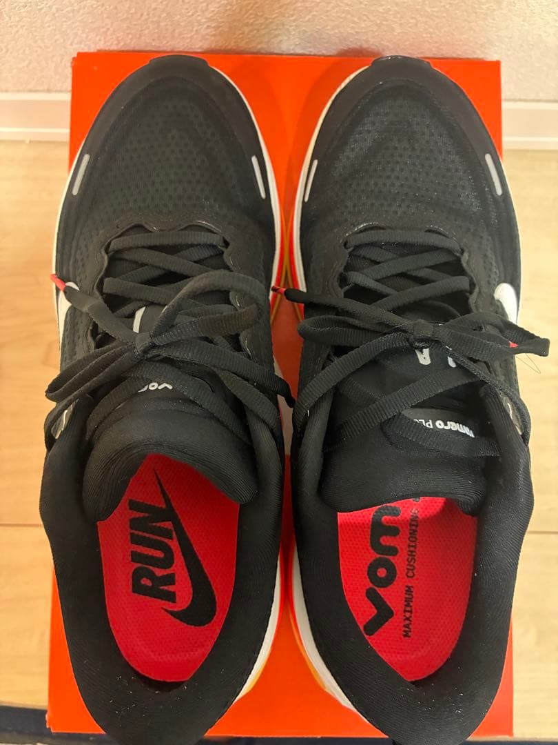 スパイク・シューズ NIKE VOMERO PLUS 26.5cm