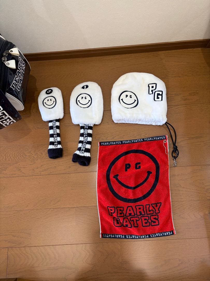 パーリーゲイツネイビーホワイトエナメルキャディーバック
