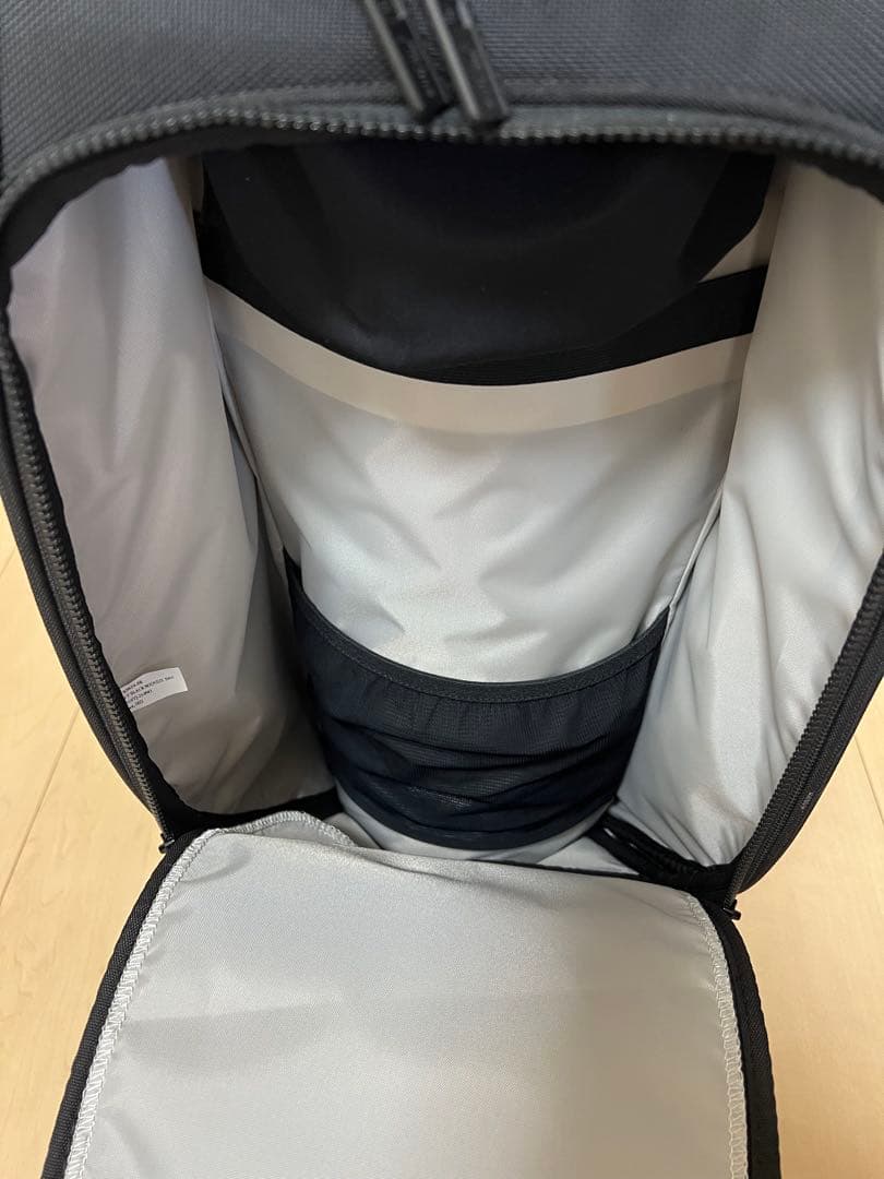 Titleist キャディバッグ ブラック/レッド　ミッドサイズ
