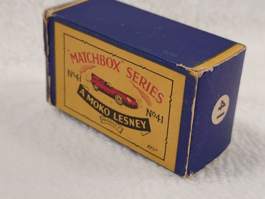 MATCHBOX No.41 JAGUAR D Type ※タイヤはメタル