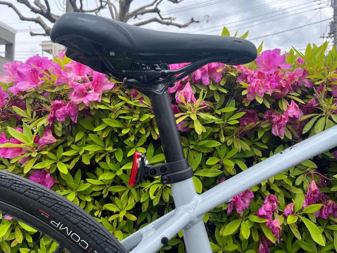 Trek FX2 Gen4 2025年モデル クロスバイク 白色 アルミ