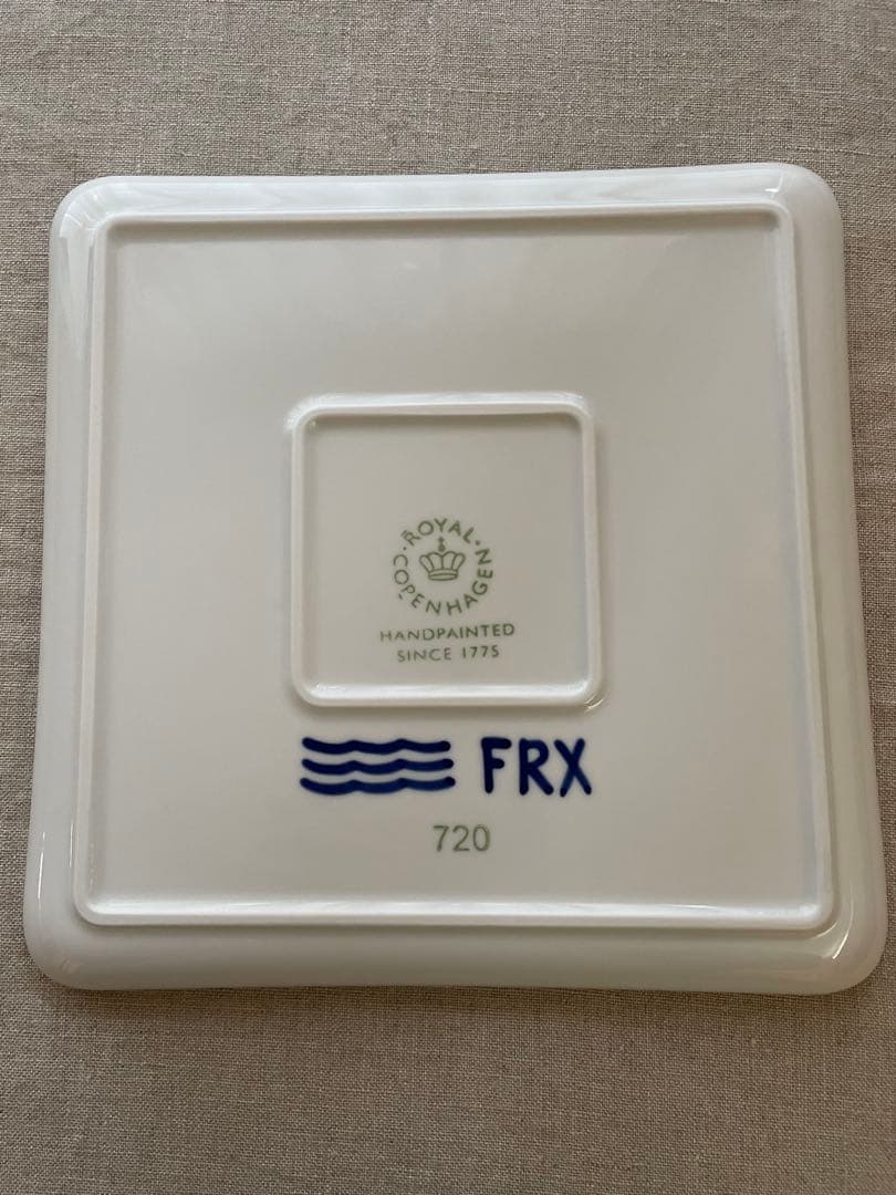 【新品】ロイヤルコペンハーゲン スクエアデイッシュ メガ 20cm ２枚