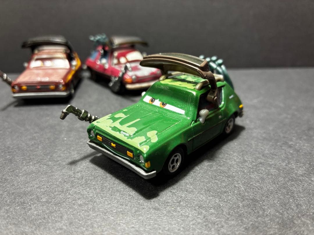 GREMSKY Ramped Gremlin トーチ　油田 カーズ　ミニカー