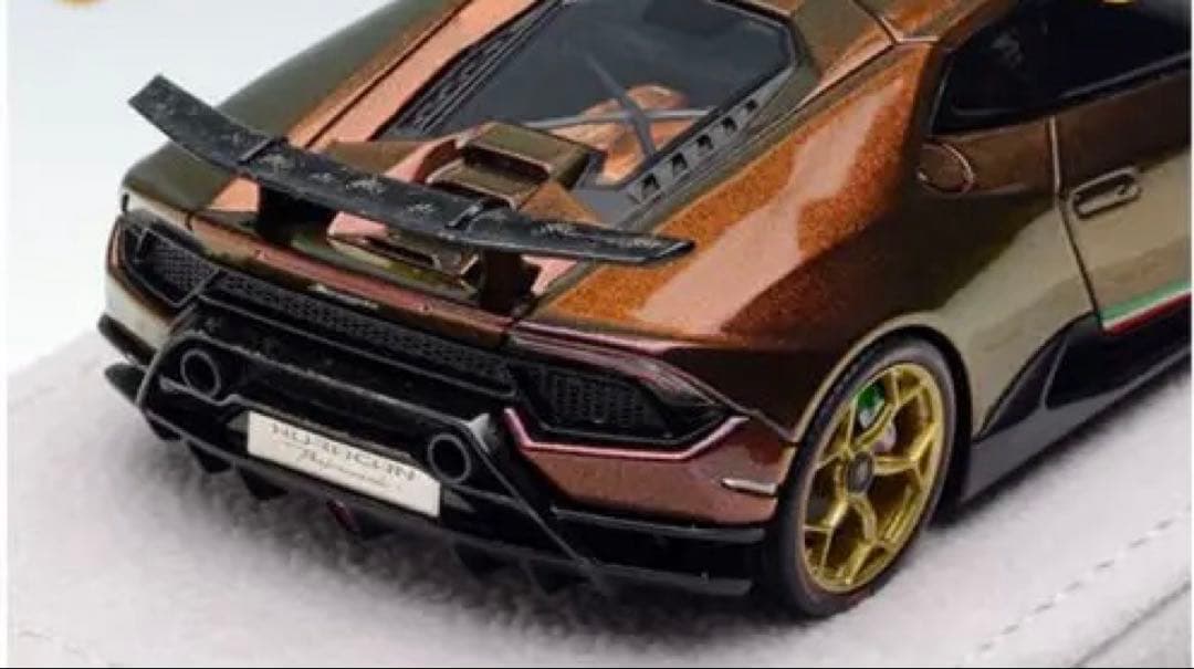 マジョーラ ウラカン ペルフォルマンテ2017 限定40台 EIDOLON