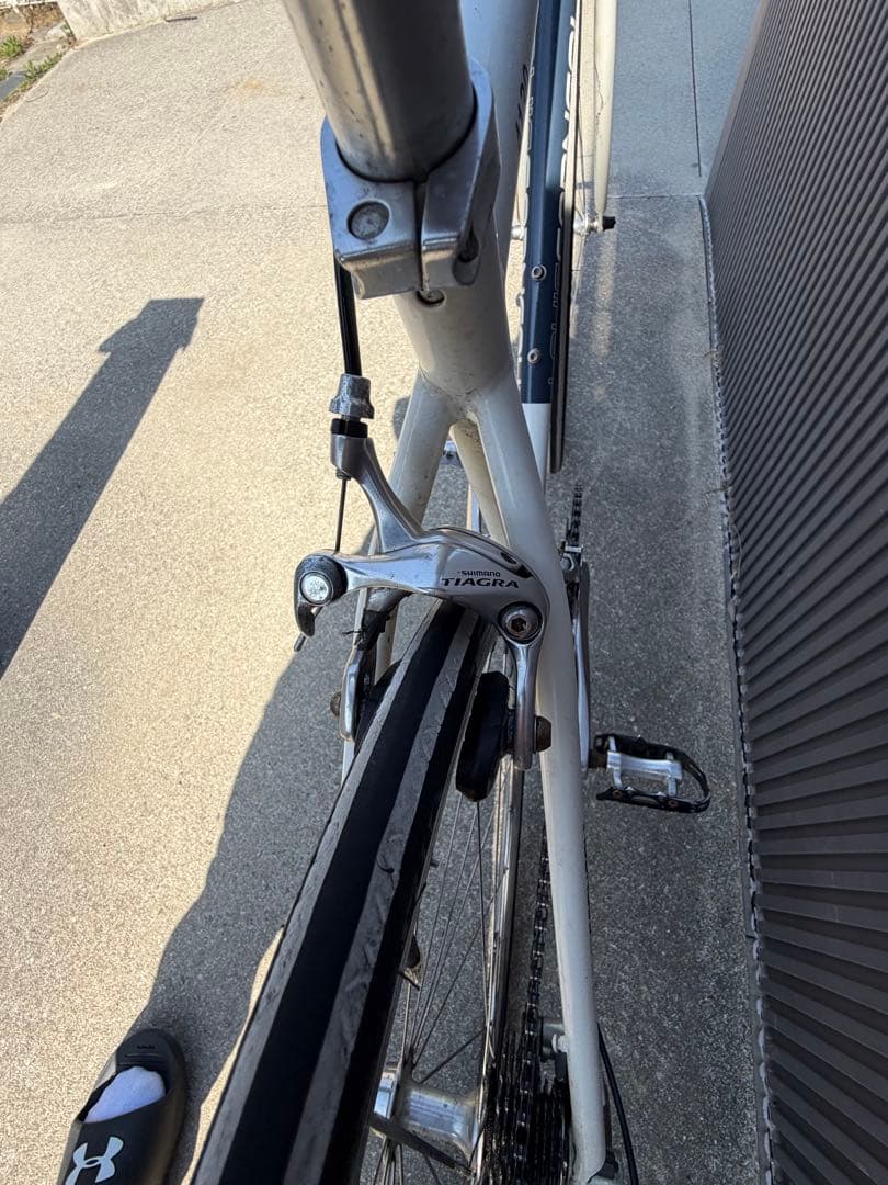 【Louis Garneau】ロードバイクLGS-LCR 700C 空気入れ付き