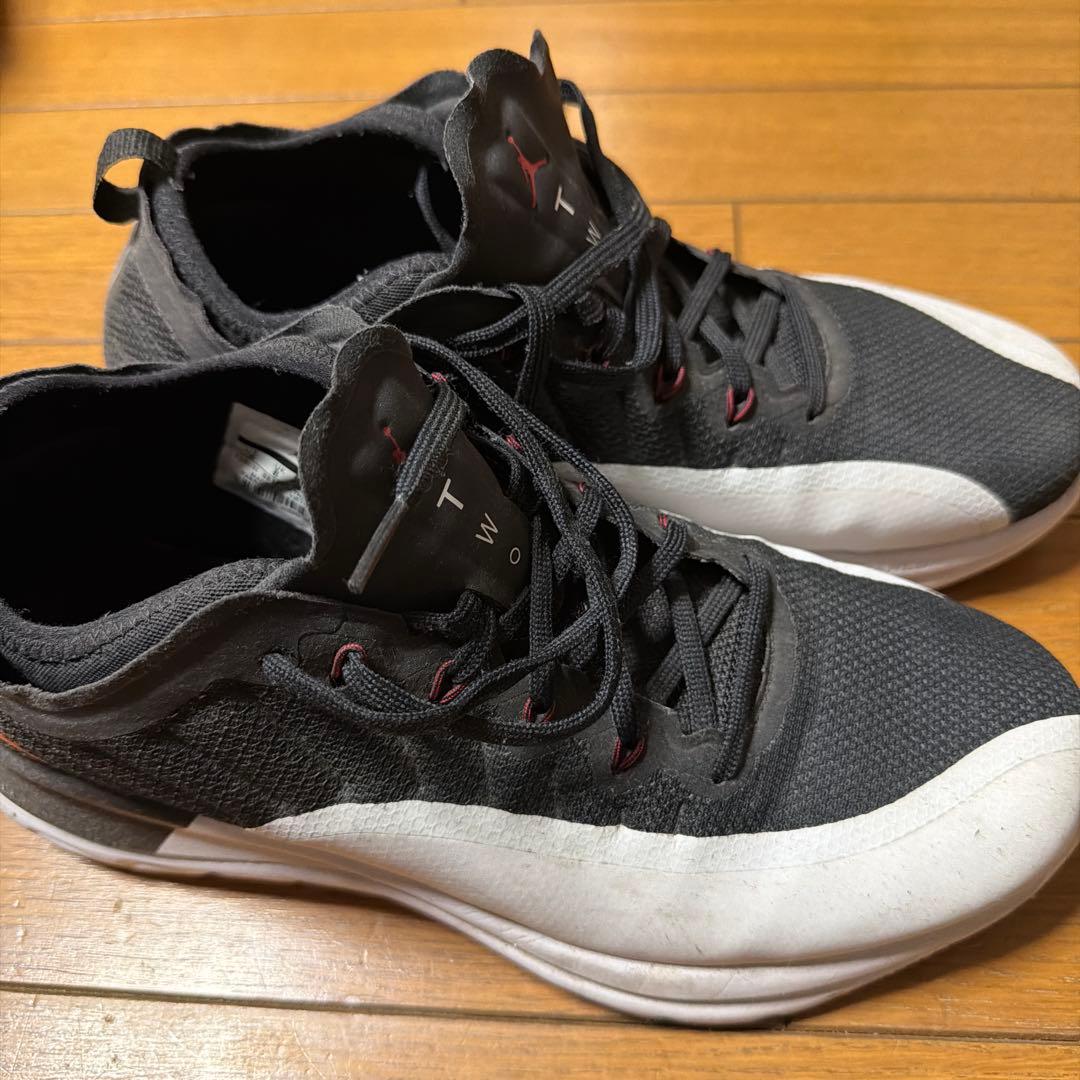 Jordan TWO ブラック/ホワイト バスケットボールシューズ