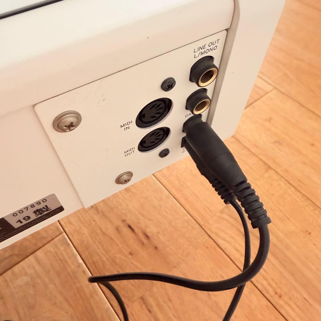 美品 KORG D1 88鍵盤 電子ピアノ 白 ホワイト コルグ キーボード