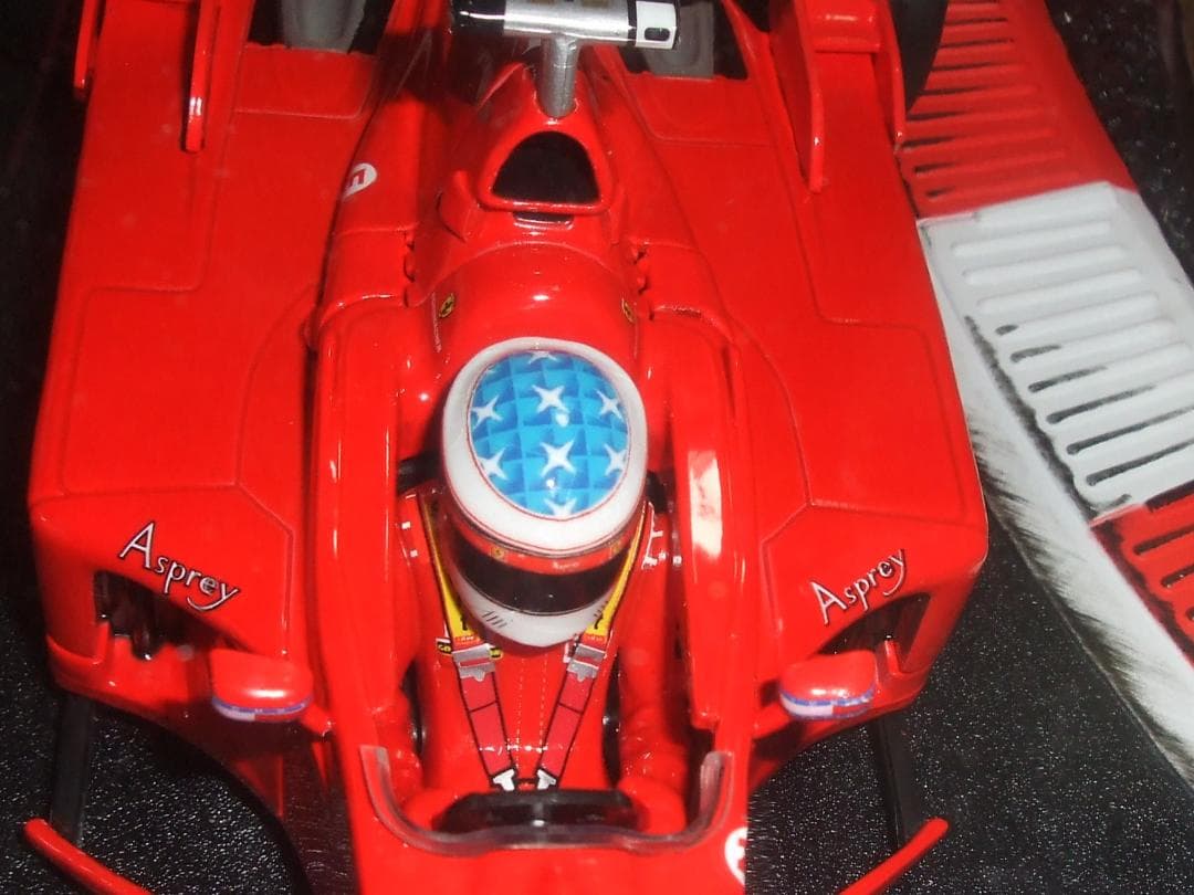 フェラーリ　F３００　ミハエル・シューマッハ　＃３　限定品　マテル　１／１８