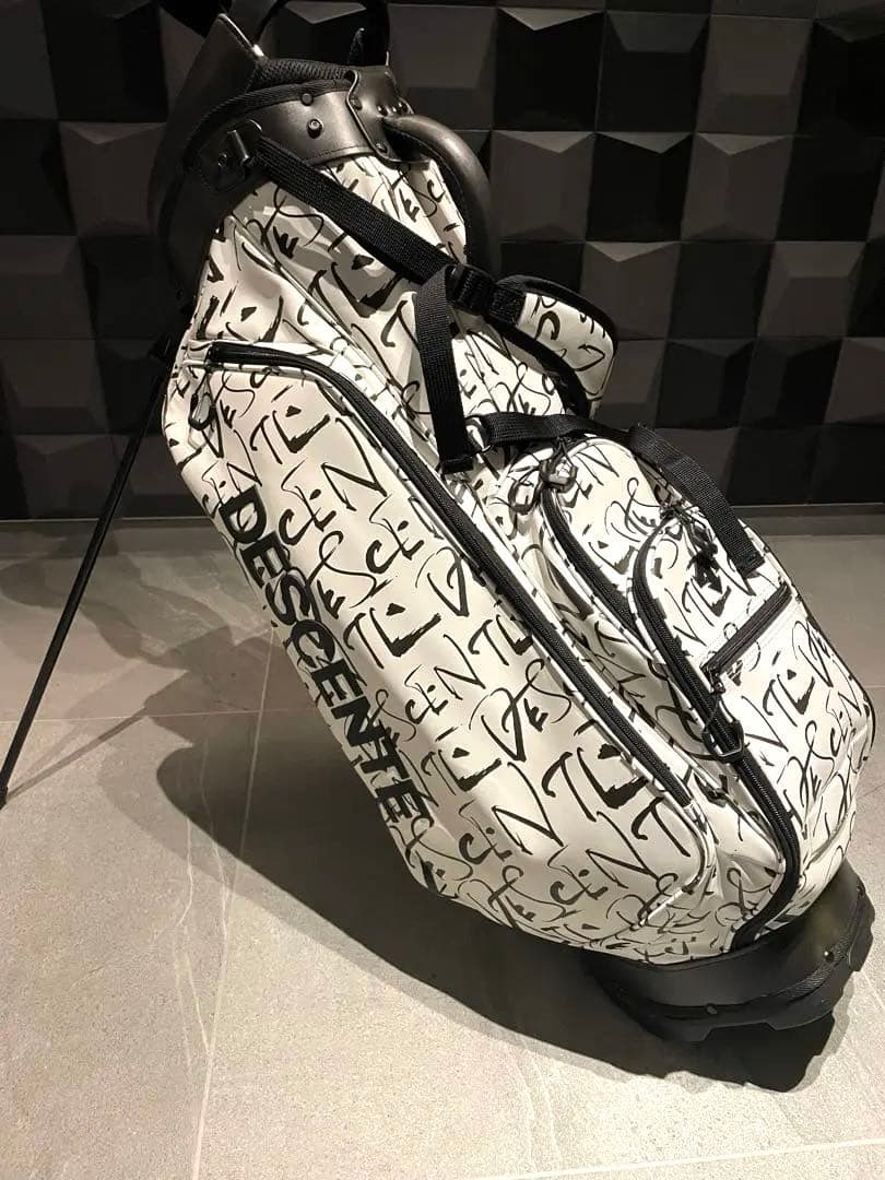 【万美コレクション】デサントゴルフ　キャディバッグ　ゴルフバッグ