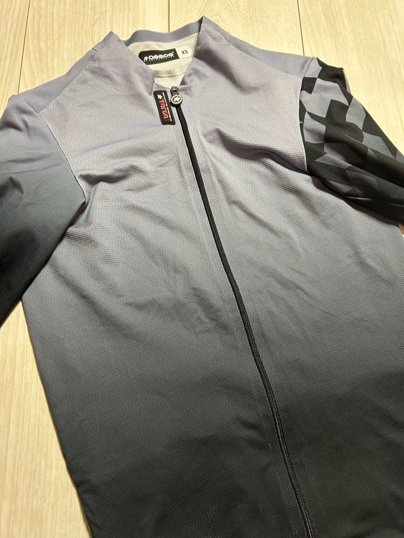 ASSOS TARGA サイクルジャージ グラデーショングレー