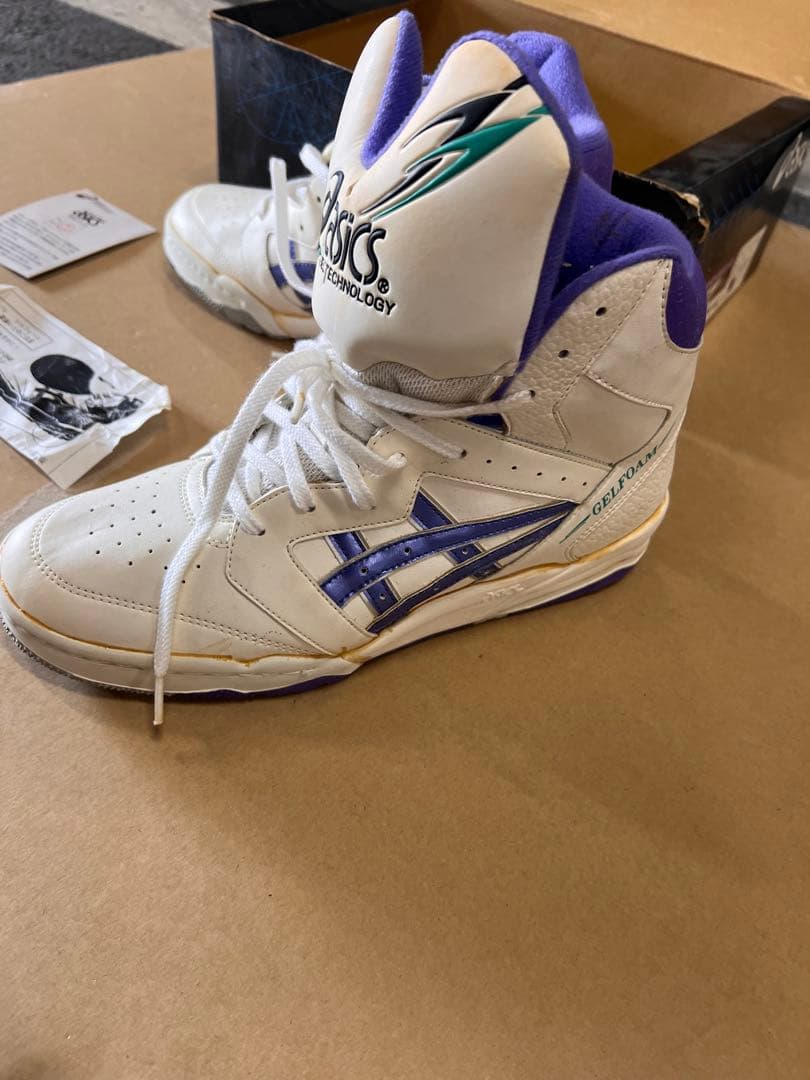 asics シューズ ホワイト/パープル　ファブレ　ゲルフォーム