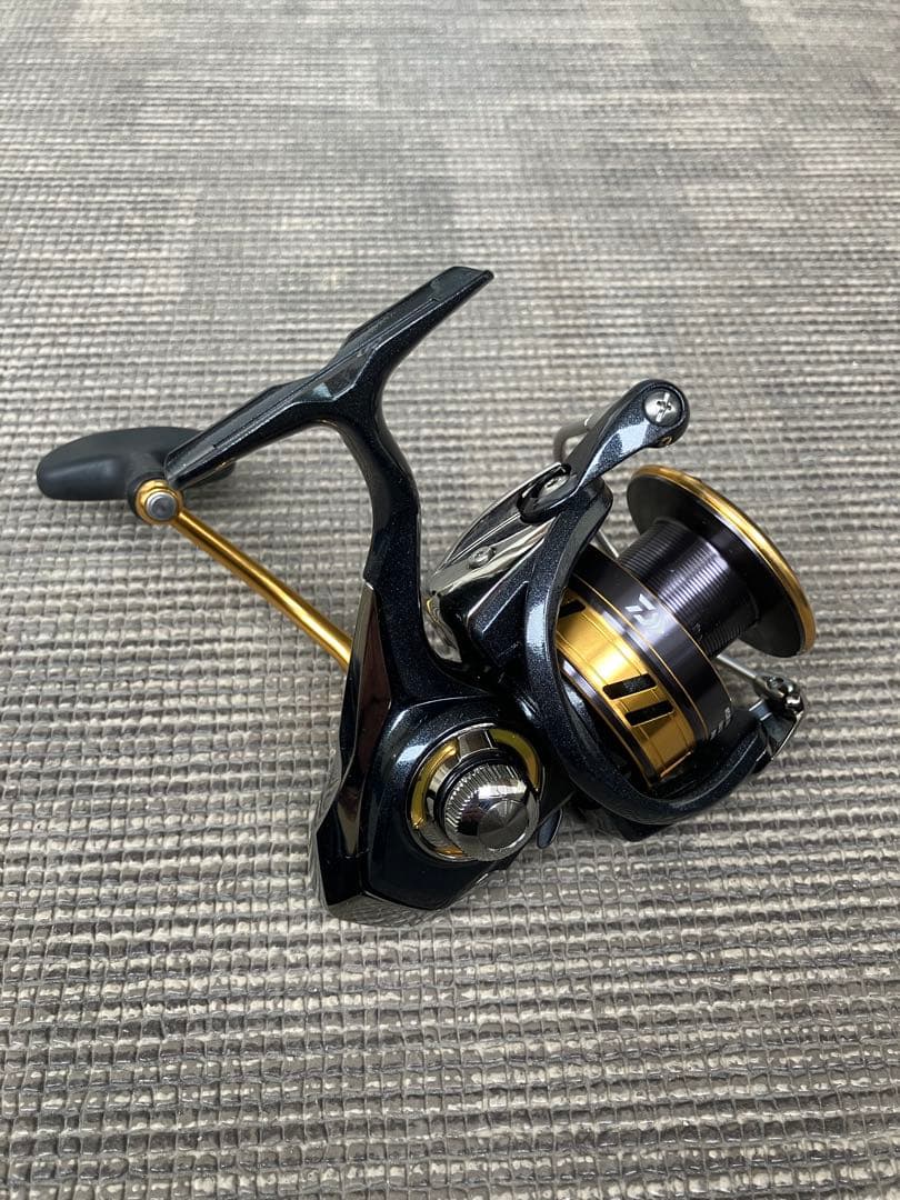 LEGALIS 4000D-CXH スピニングリール