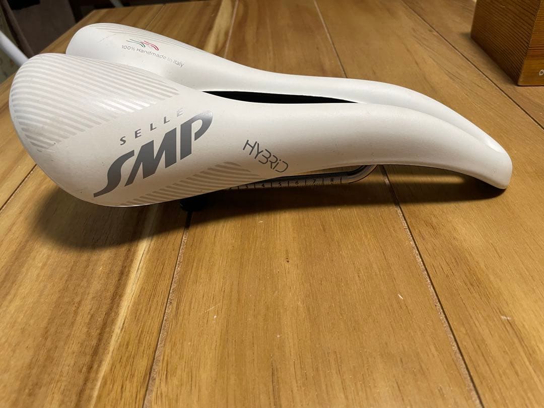 Selle SMP ホワイトサドル