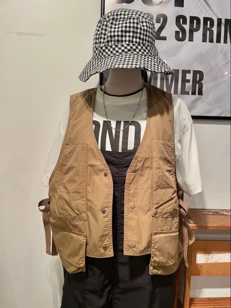 【新品タグ付き】BEAMS BOY フィッシングベストアウトドアベージュFREE