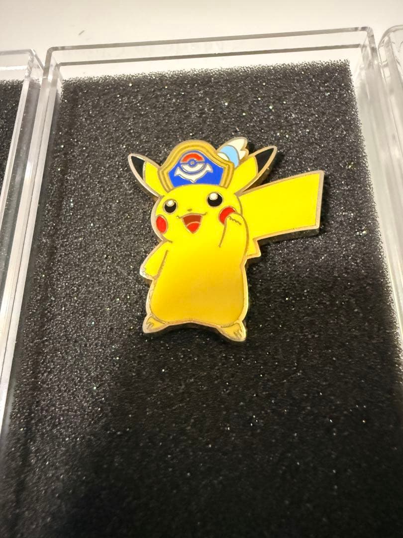 ポケモンセンター横浜 ピンバッジセット　2008