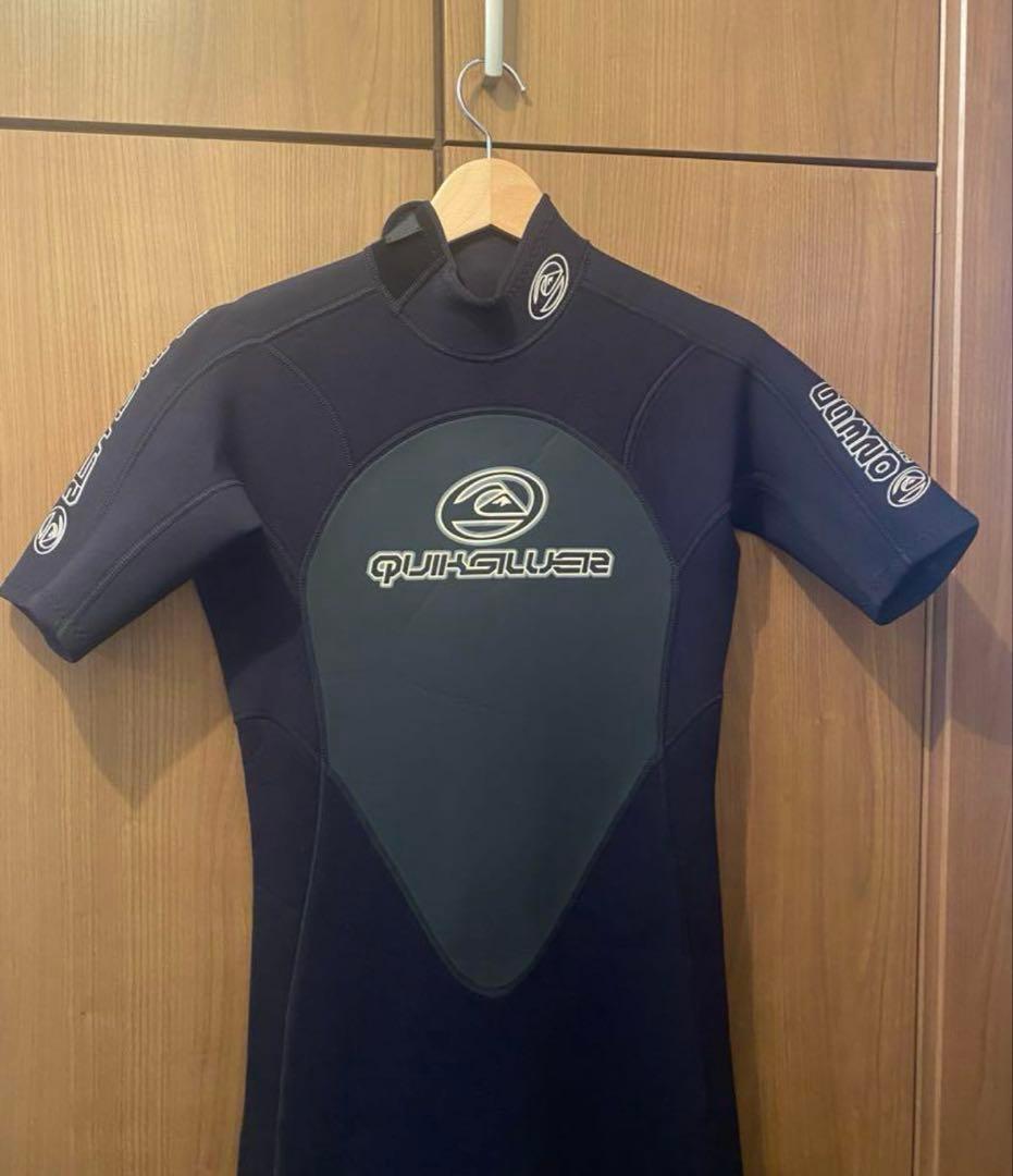 「極美品」 QUIKSILVER シーガル ブラック 半袖