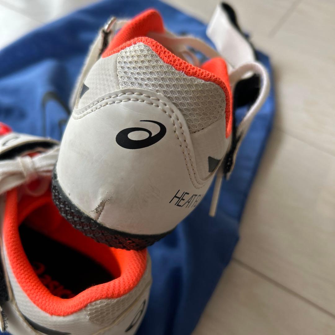 陸上高跳び用スパイク　HERTFLY asics