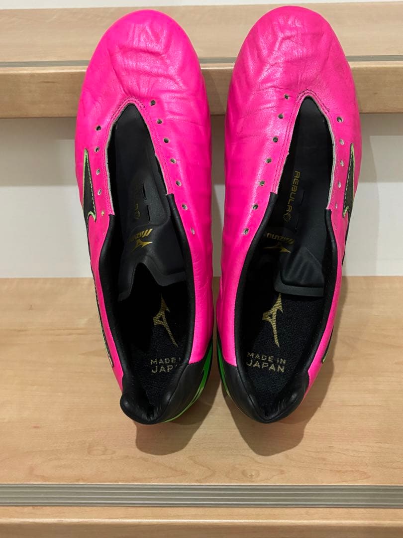 Mizuno レビュラV1ピンク 26.5cm