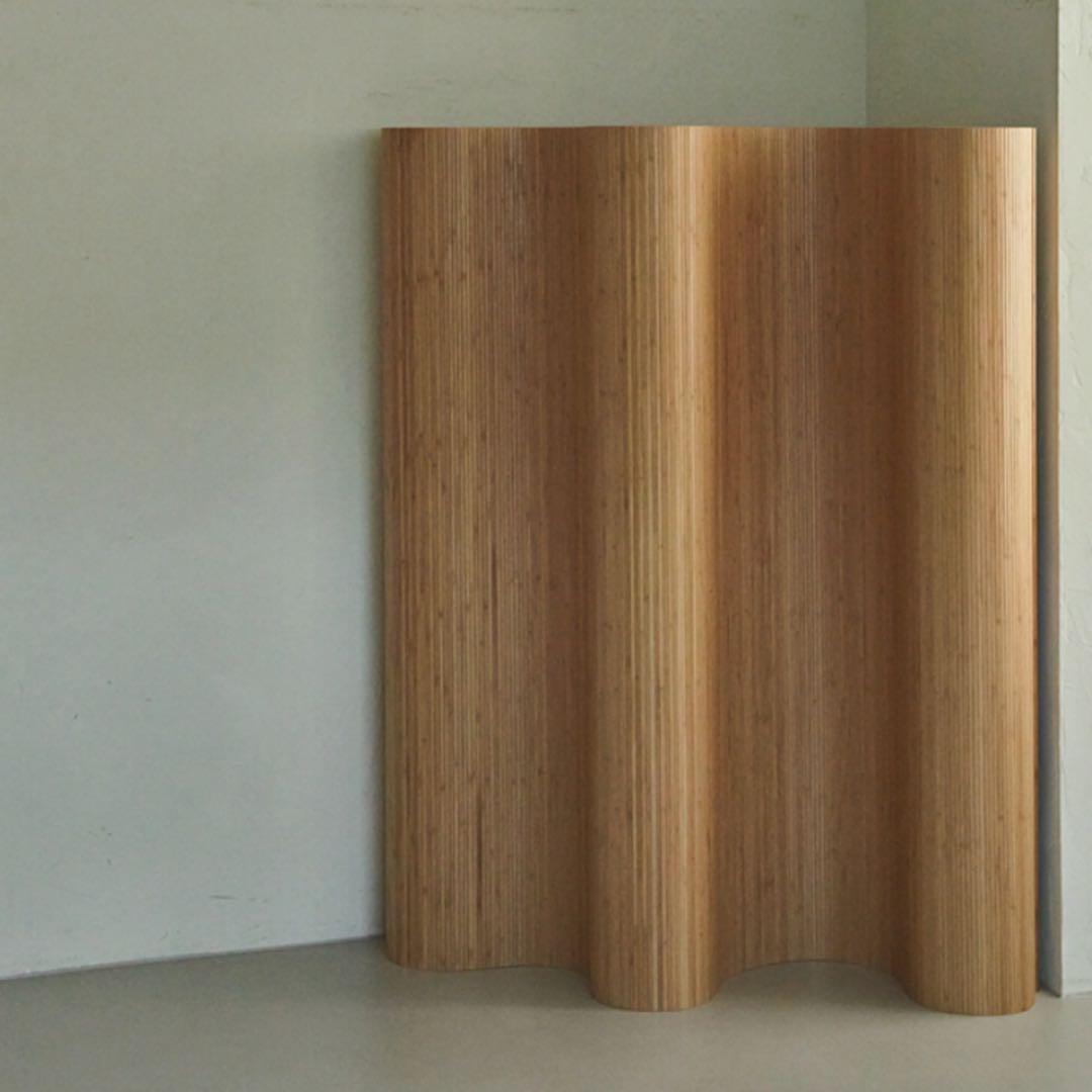 木製波状パーテーション 240cm x 180cm